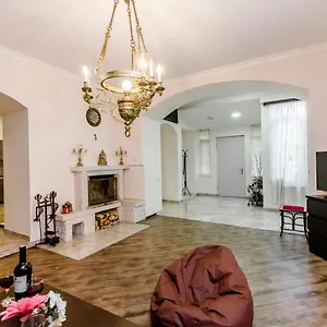 Comfortable House On Marjanishvili Тбилиси